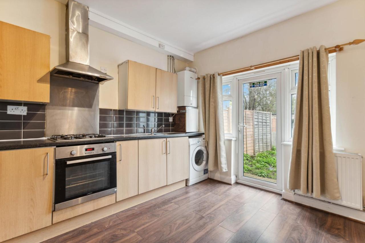 Beautiful Cozy Room London Exterior photo